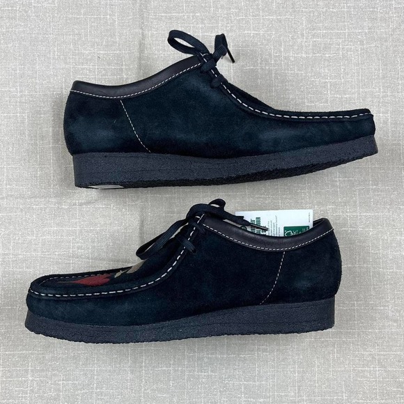 Athletic_Shoes